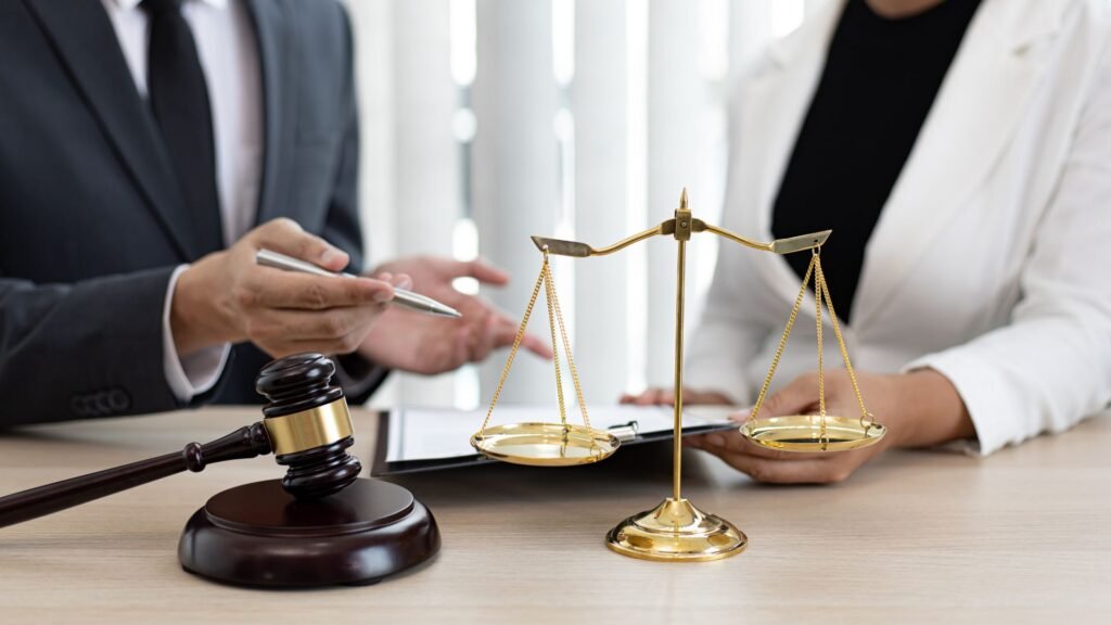 פיטרו אותכם לאחר 9 חודשים. תדרשו פיצויים